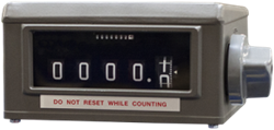 Mechanical register in litres 